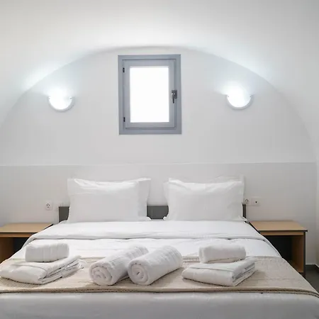 The Noverian Bios Caldera Sunset Hotel *