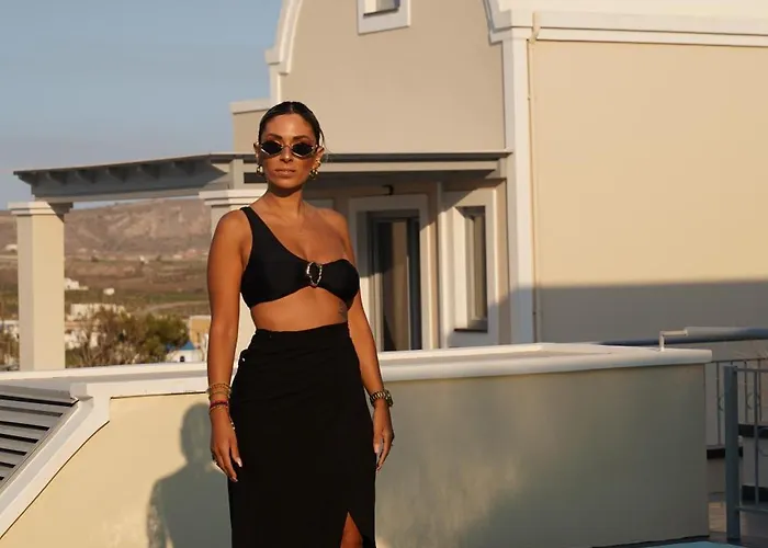 The Noverian Bios Caldera Sunset 酒店 *