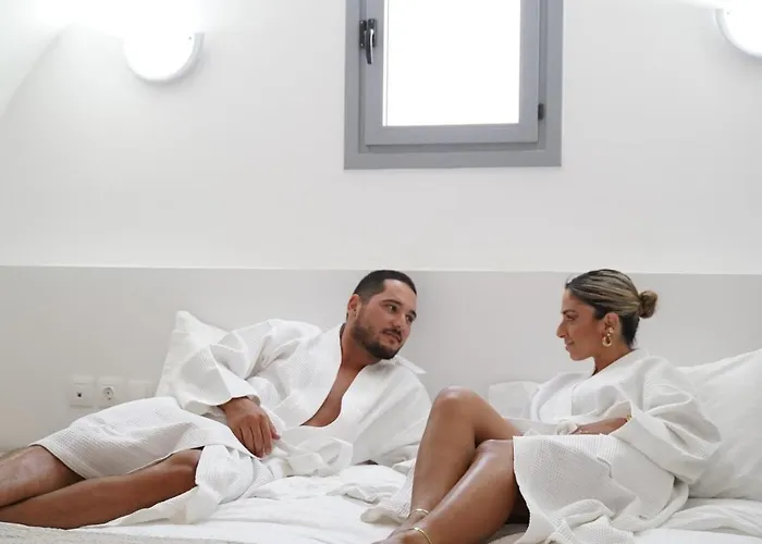 The Noverian Bios Caldera Sunset 酒店