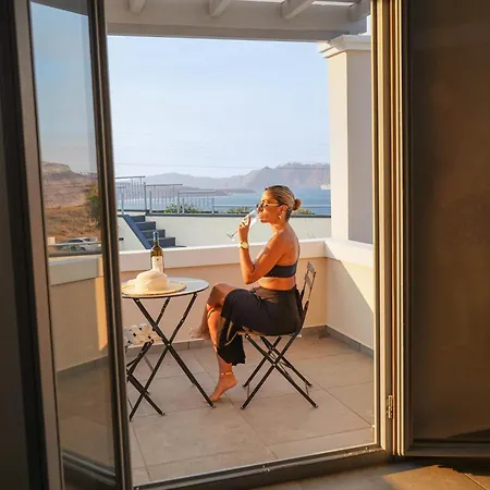 The Noverian Bios Caldera Sunset * Akrotírion